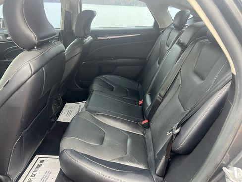 Used 2018 Ford Fusion Titanium image 30