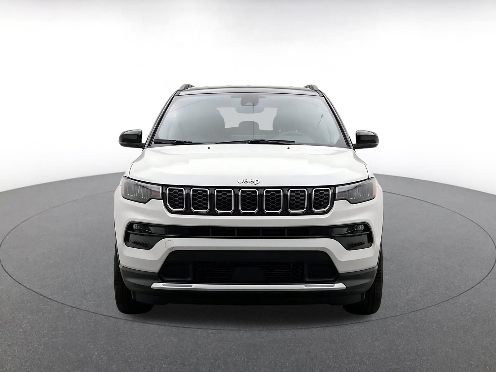 Used 2025 Jeep Compass Limited AWD/4WD image 2