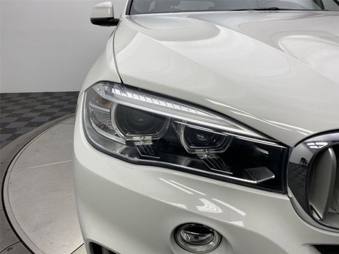 Used 2018 BMW X5 xDrive35i w/ M Sport Package AWD/4WD image 18