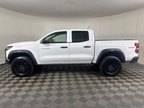 Used 2023 Chevrolet Colorado Trail Boss w/ Advanced Trailering Package AWD/4WD image 7