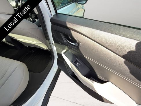 Used 2024 Honda Accord EX image 39