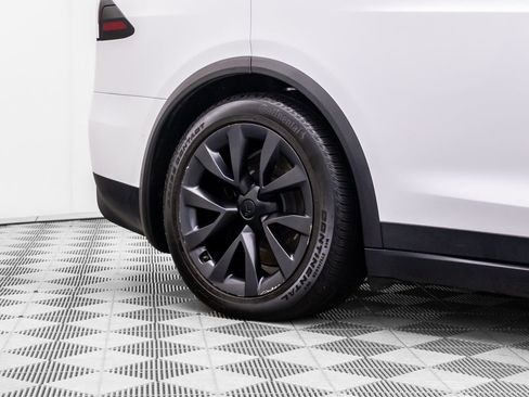 Used 2022 Tesla Model X AWD/4WD image 35
