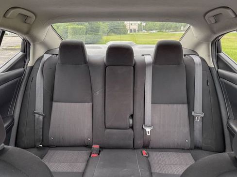 Used 2022 Nissan Sentra SV FWD image 20