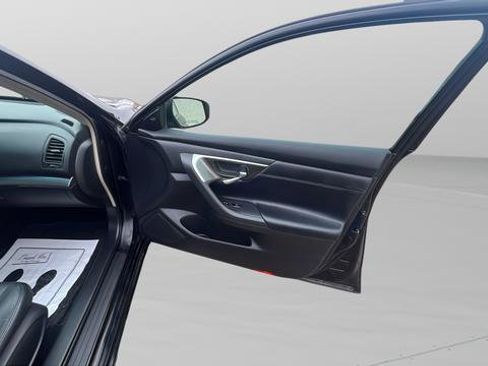 Used 2013 Nissan Altima 2.5 SL w/ Technology Pkg image 26