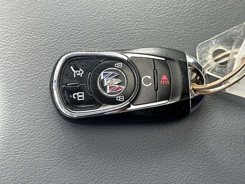 Used 2021 Buick Enclave Essence w/ Sound and Sites Package AWD/4WD image 26