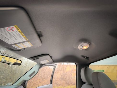 Used 2011 Ford F250 XLT w/ XLT Interior Pkg image 14