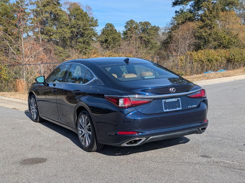 Used 2020 Lexus ES 350 w/ Premium Package image 7