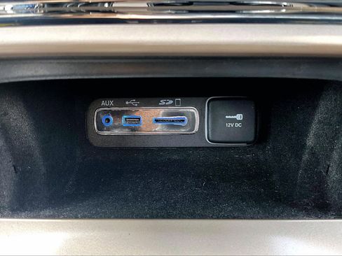 Used 2017 Jeep Grand Cherokee Limited image 23