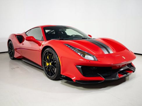 Used 2019 Ferrari 488 Pista Coupe RWD image 5