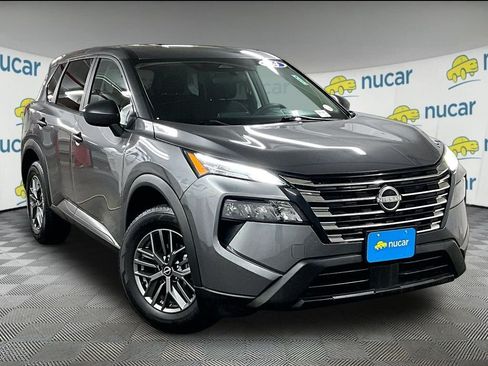 Used 2024 Nissan Rogue S FWD image 1