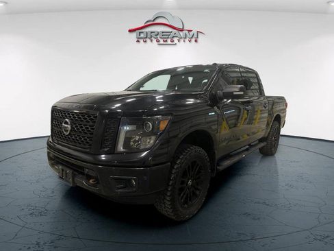 Used 2018 Nissan Titan SL w/ Midnight Edition AWD/4WD image 3