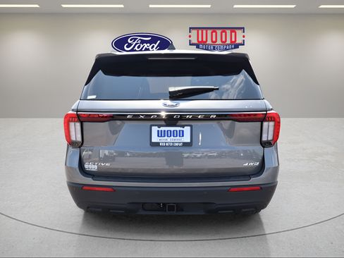 New 2026 Ford Explorer Active AWD/4WD image 4