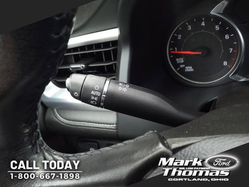 Used 2020 GMC Acadia SLE image 16