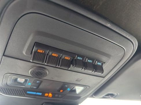 Used 2022 Ford Bronco Wildtrak AWD/4WD image 29
