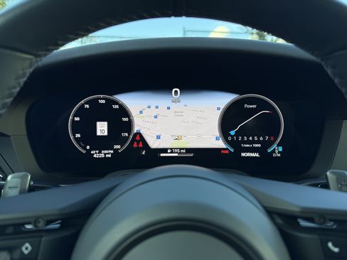 Certified 2025 Porsche 911 Carrera image 16