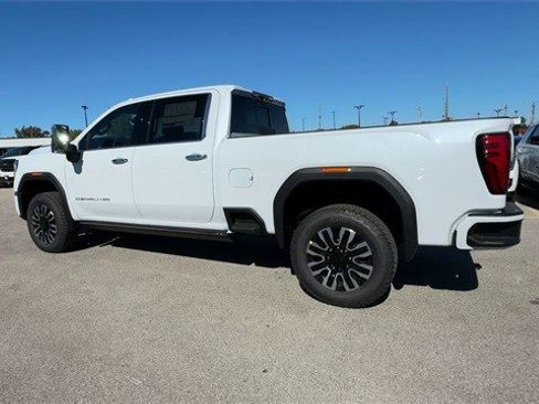 New 2026 GMC Sierra 2500 Denali Ultimate w/ Max Trailering Package image 6