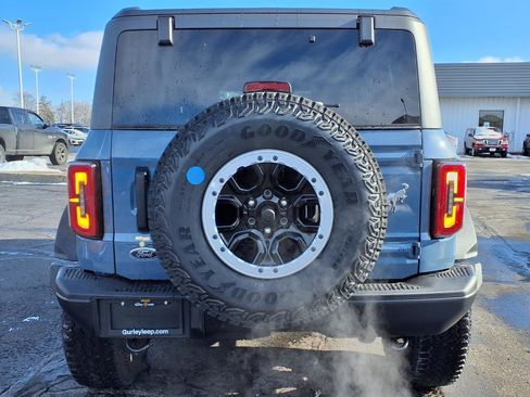 New 2025 Ford Bronco Badlands w/ Sasquatch Package AWD/4WD image 8