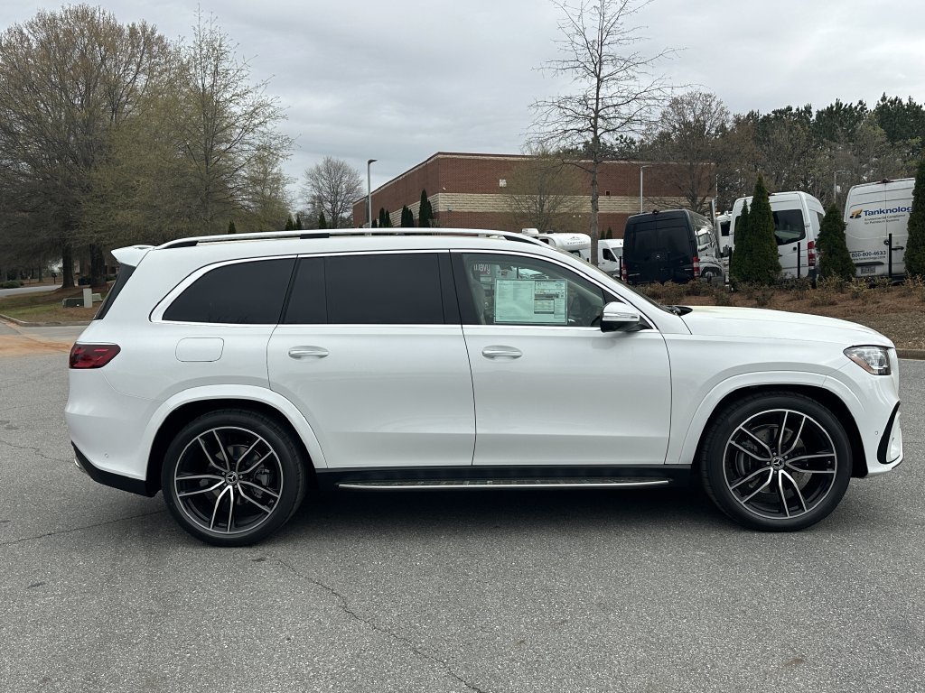 New 2026 Mercedes-Benz GLS 450 4MATIC image 9
