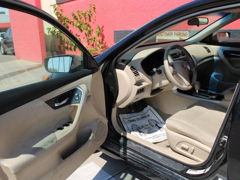 Used 2014 Nissan Altima 2.5 S FWD image 10