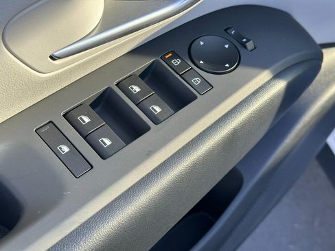 New 2026 Hyundai Tucson SE image 9