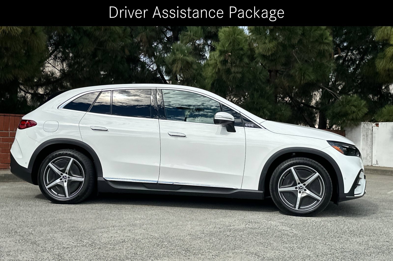 Certified 2023 Mercedes-Benz EQE 350+ 4MATIC SUV image 4