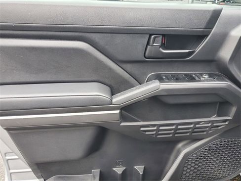 Used 2025 Toyota Tacoma SR5 image 14
