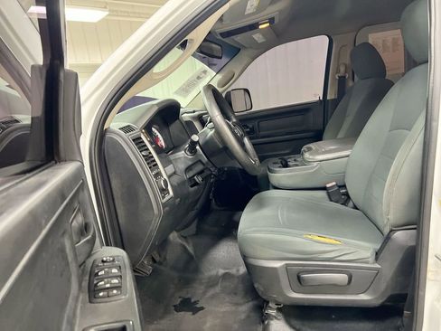 Used 2014 RAM 2500 Tradesman w/ Chrome Appearance Group image 18