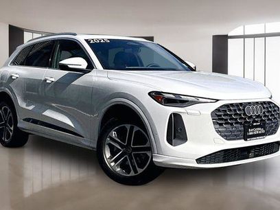 Certified 2025 Audi Q5 Premium w/ Convenience Package