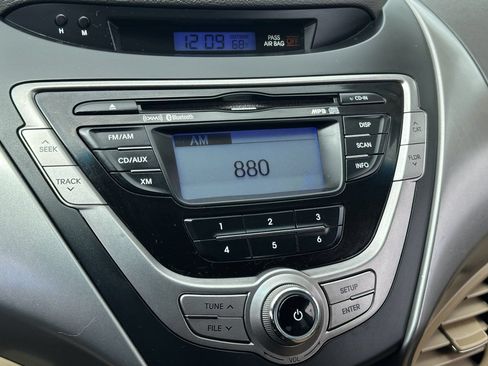 Used 2013 Hyundai Elantra GLS w/ Preferred Pkg FWD image 17