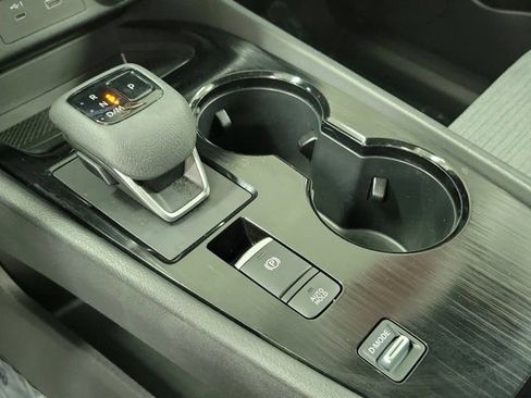 Certified 2023 Nissan Rogue SV image 32