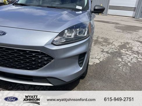 Used 2022 Ford Escape SE w/ Convenience Package AWD/4WD image 9