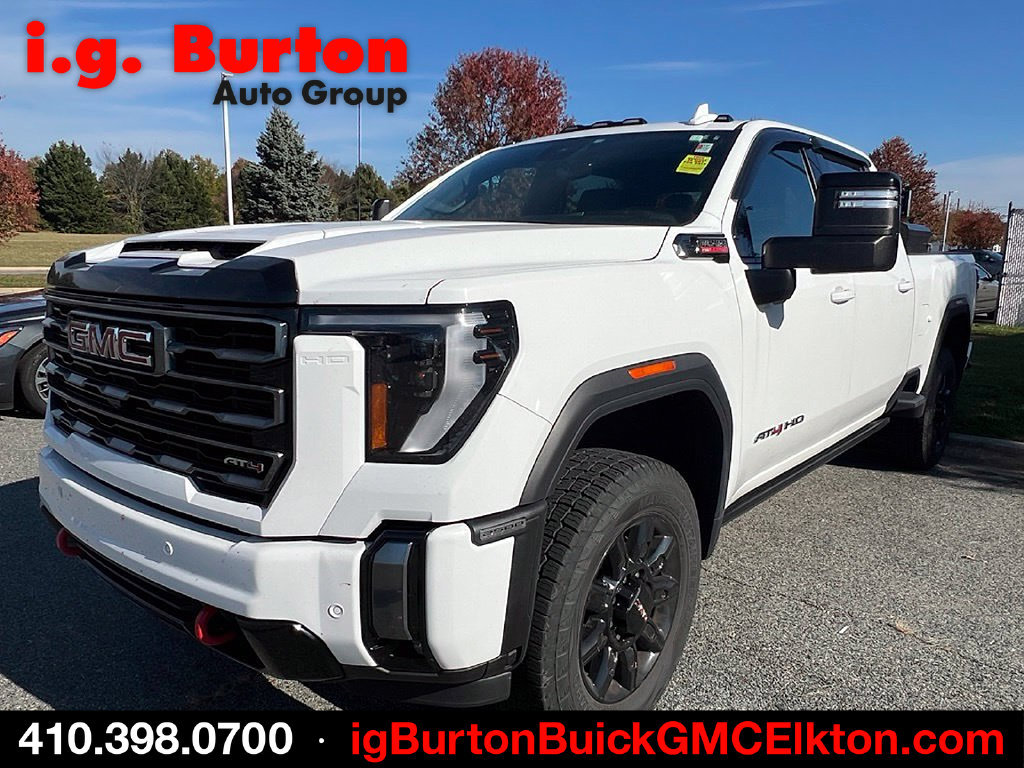Used 2024 GMC Sierra 2500 AT4 w/ Technology Package AWD/4WD image 3
