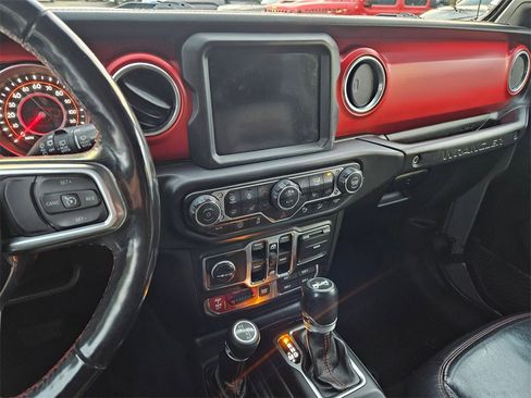 Certified 2018 Jeep Wrangler Unlimited Rubicon image 21