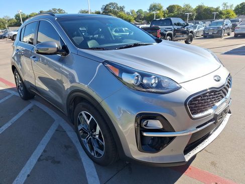 Used 2021 Kia Sportage EX w/ EX Technology Package image 8