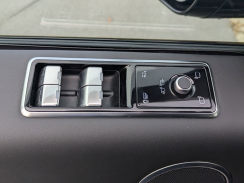 Used 2020 Land Rover Range Rover Sport HST image 21