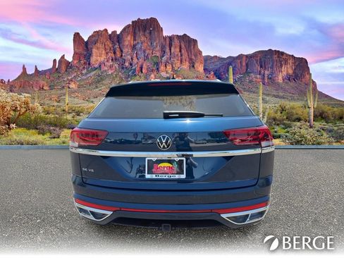 Used 2021 Volkswagen Atlas Cross Sport SE w/ Panoramic Sunroof Package FWD image 7