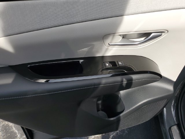 New 2026 Hyundai Tucson Limited FWD image 15