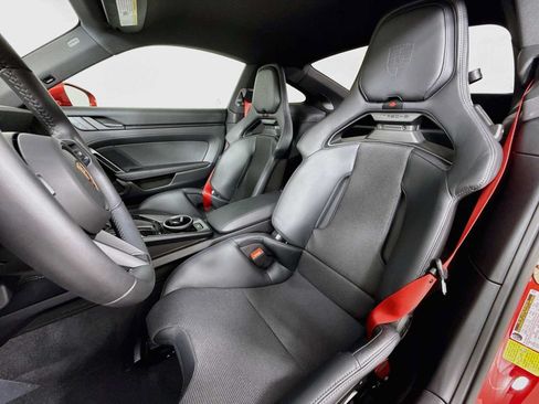 Certified 2026 Porsche 911 GT3 RWD image 5