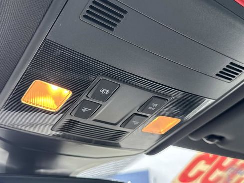 Certified 2025 Volkswagen Jetta Sport FWD image 24