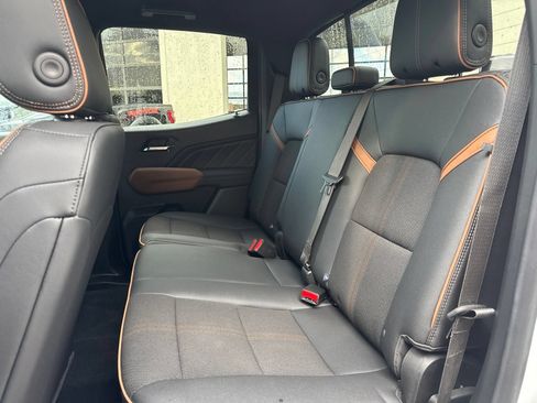 Used 2025 GMC Canyon AT4 w/ Nightfall Edition AWD/4WD image 15