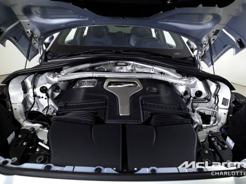 Used 2021 Aston Martin DBX image 33