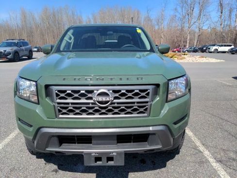 Used 2022 Nissan Frontier SV AWD/4WD image 2