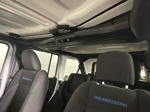 Used 2024 Jeep Wrangler Unlimited Rubicon 4xe AWD/4WD image 14