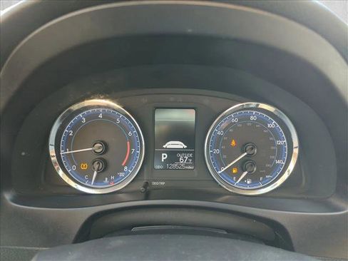 Used 2017 Toyota Corolla LE image 10