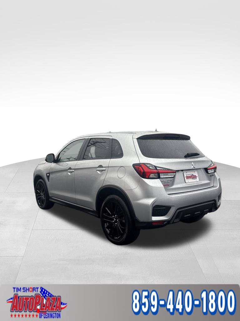 Used 2026 Mitsubishi Outlander Sport LE AWD/4WD image 2