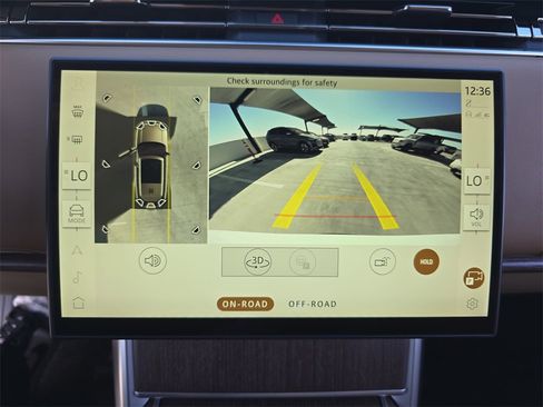 New 2026 Land Rover Range Rover Long Wheelbase SE image 25