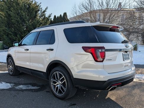 Used 2017 Ford Explorer Sport w/ Equipment Group 401A image 5