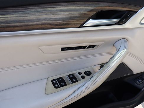 Used 2019 BMW 540i xDrive w/ M Sport Package AWD/4WD image 41