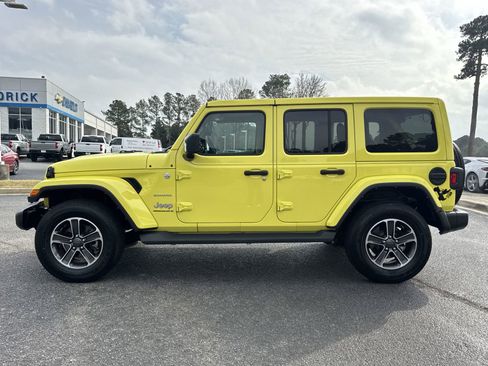 Used 2023 Jeep Wrangler Sahara image 6