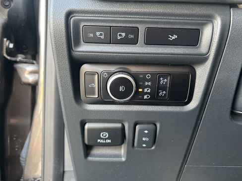 Used 2023 Ford F150 Lariat w/ Equipment Group 502A High image 18